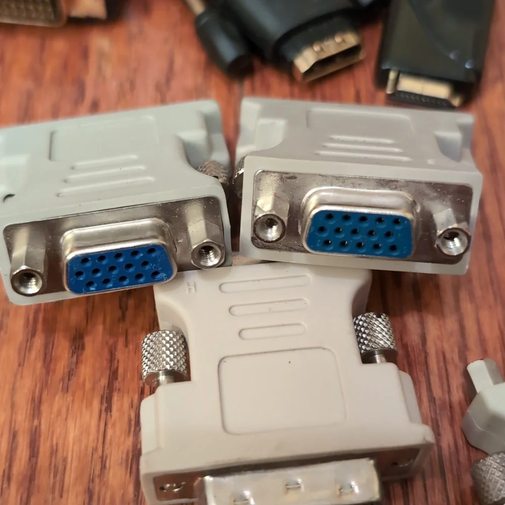 PC & Mac DVI VGA HDMI Serial Connectors Adapters
